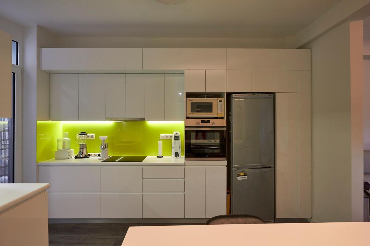 Fully Renovated, Family-Friendly Apartment, Next To A Huge Green Park, In Athens Center 외부 사진