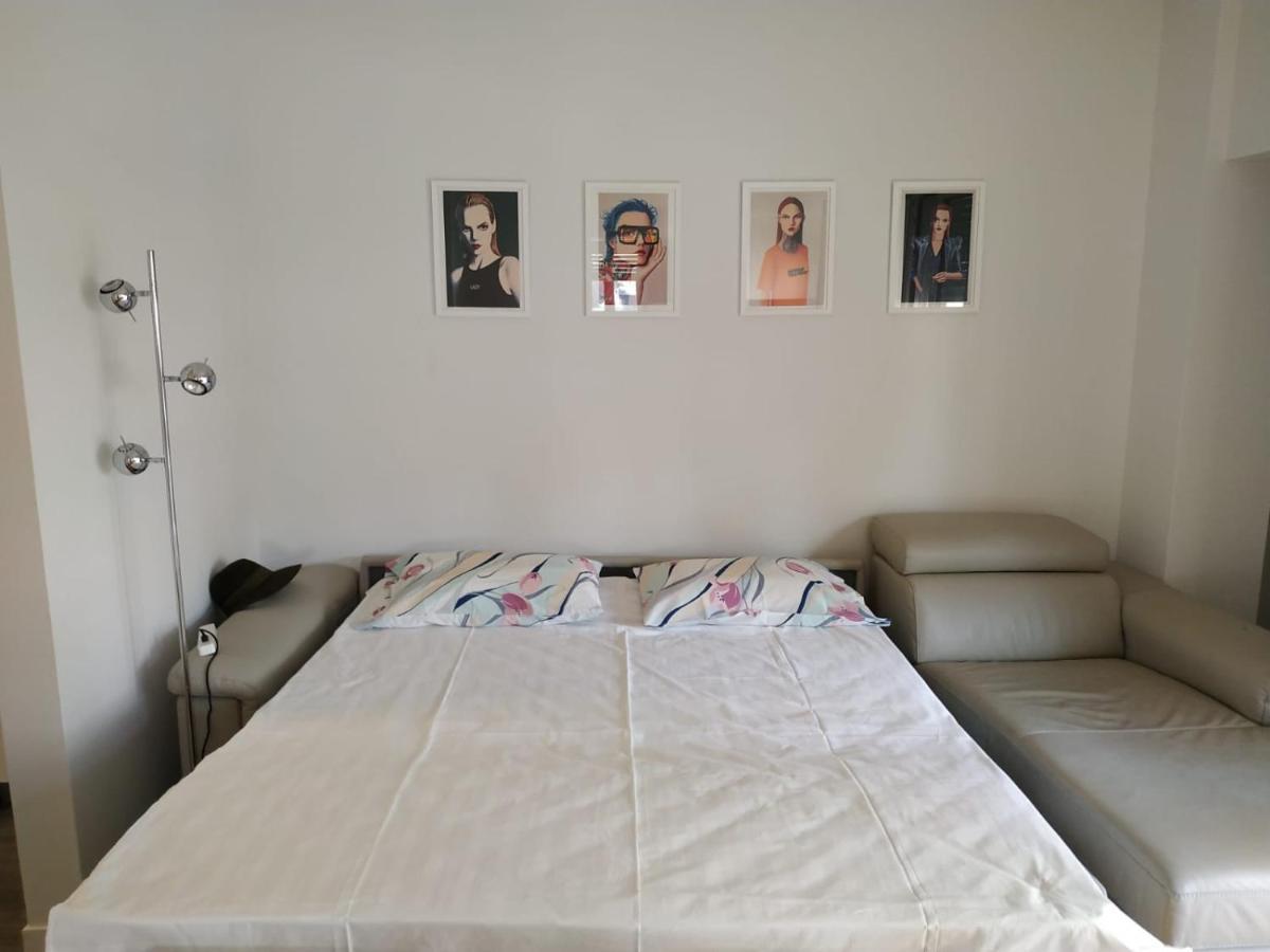 Fully Renovated, Family-Friendly Apartment, Next To A Huge Green Park, In Athens Center 외부 사진